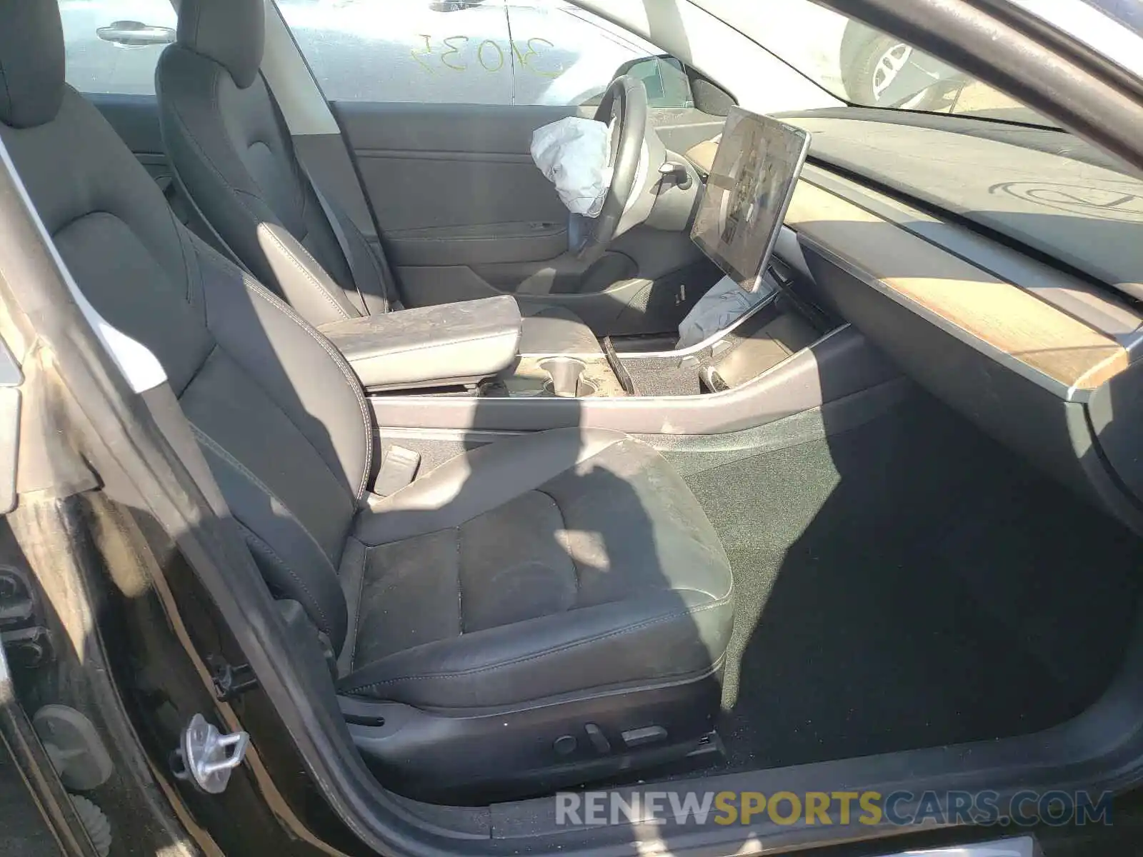 5 Photograph of a damaged car 5YJ3E1EA4KF395309 TESLA MODEL 3 2019