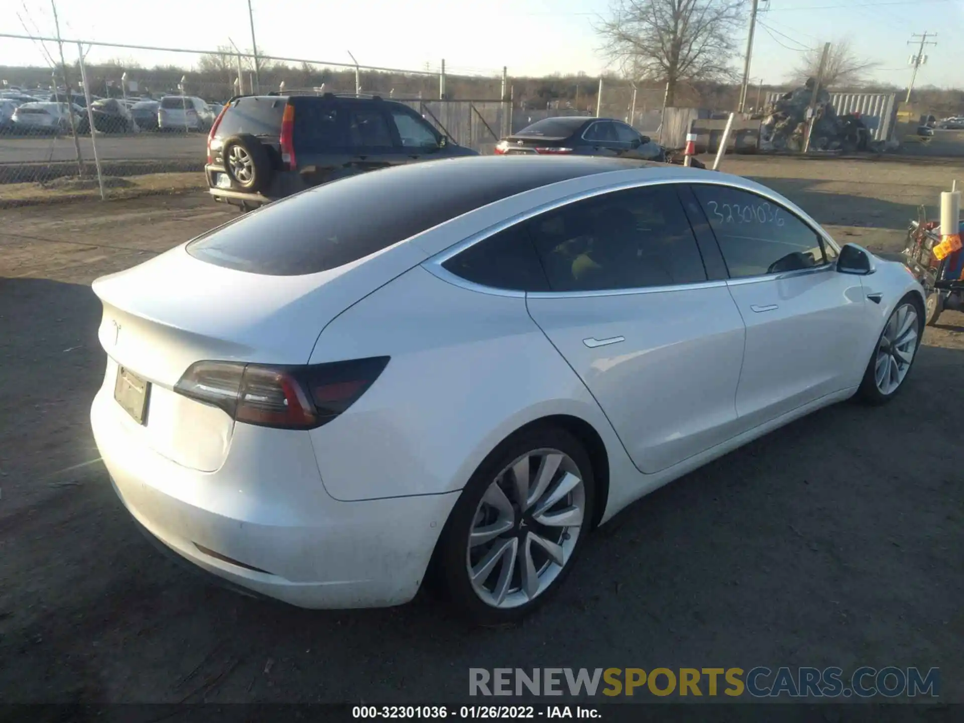 4 Фотография поврежденного автомобиля 5YJ3E1EA4KF407667 TESLA MODEL 3 2019