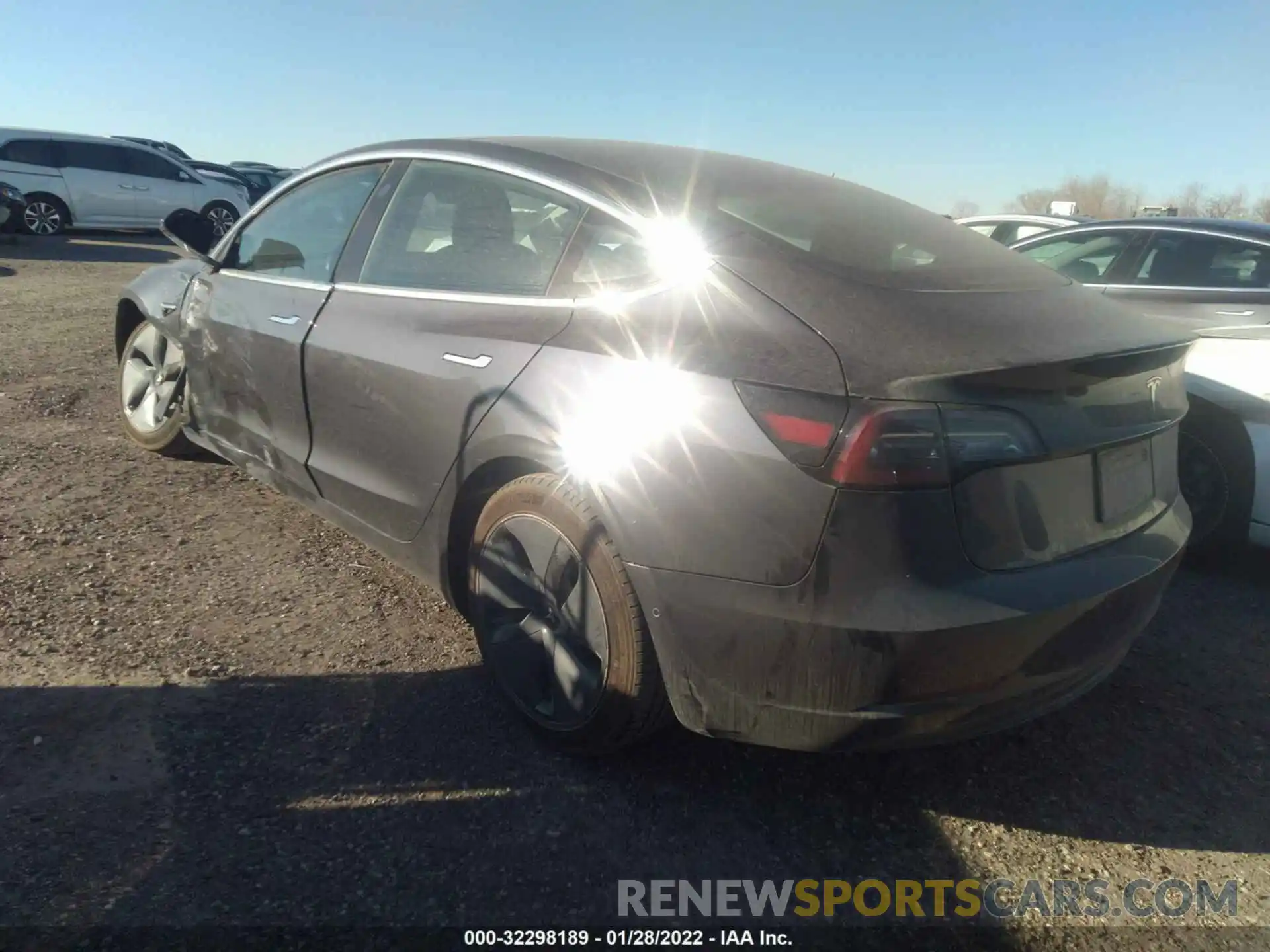 3 Photograph of a damaged car 5YJ3E1EA4KF411203 TESLA MODEL 3 2019