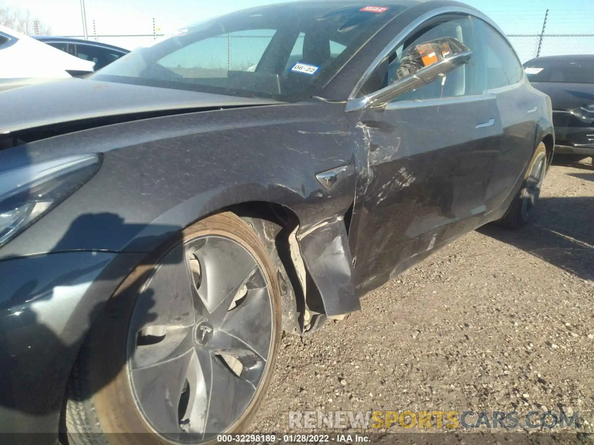 6 Photograph of a damaged car 5YJ3E1EA4KF411203 TESLA MODEL 3 2019