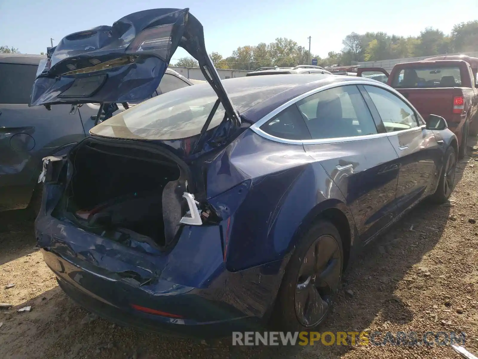 4 Фотография поврежденного автомобиля 5YJ3E1EA4KF427160 TESLA MODEL 3 2019