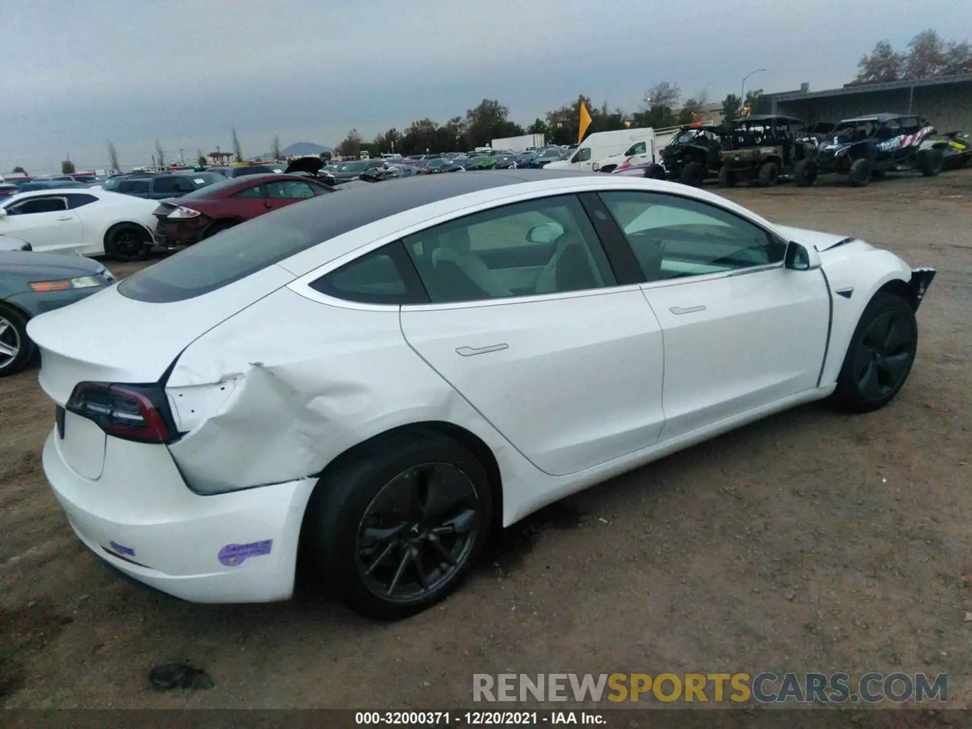 4 Photograph of a damaged car 5YJ3E1EA4KF431841 TESLA MODEL 3 2019