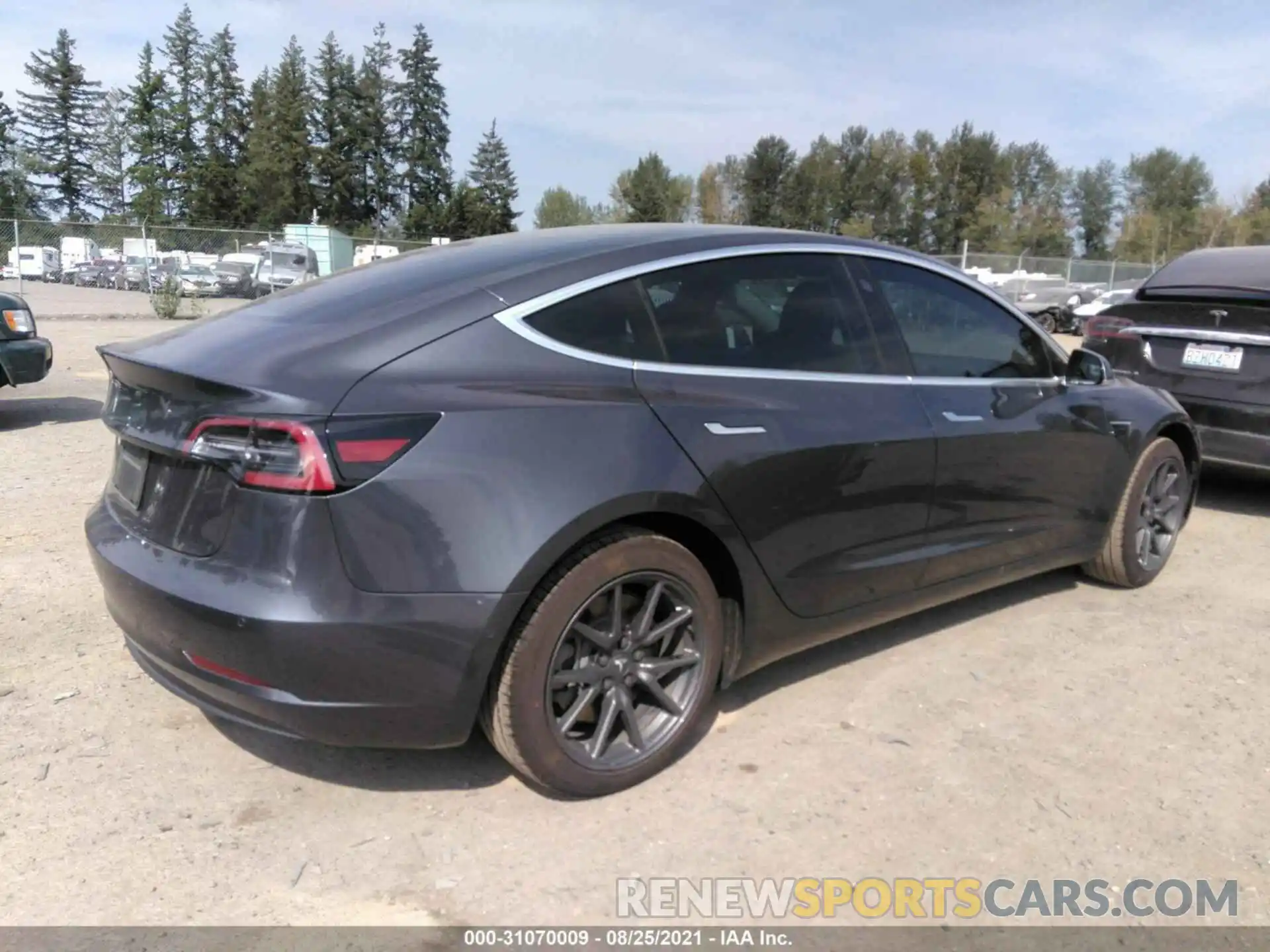 4 Фотография поврежденного автомобиля 5YJ3E1EA4KF435386 TESLA MODEL 3 2019