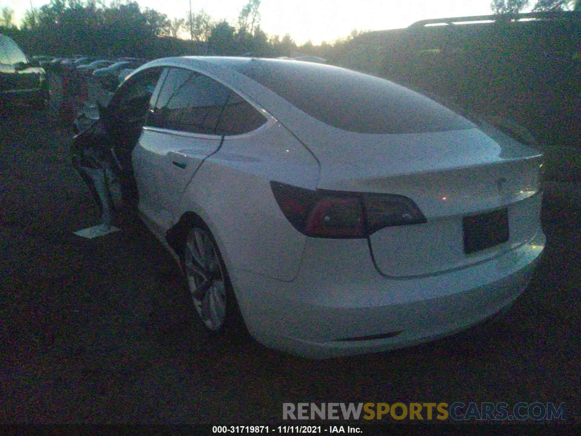 3 Photograph of a damaged car 5YJ3E1EA4KF447814 TESLA MODEL 3 2019