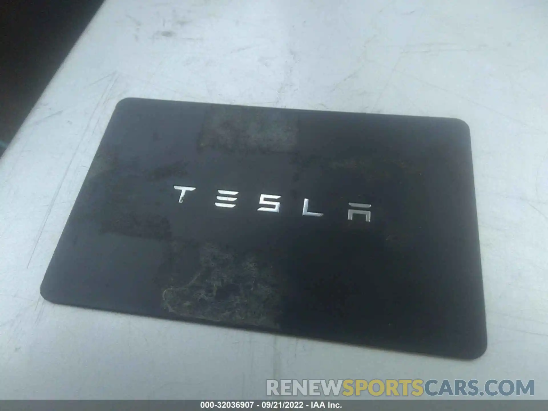 11 Photograph of a damaged car 5YJ3E1EA4KF472535 TESLA MODEL 3 2019