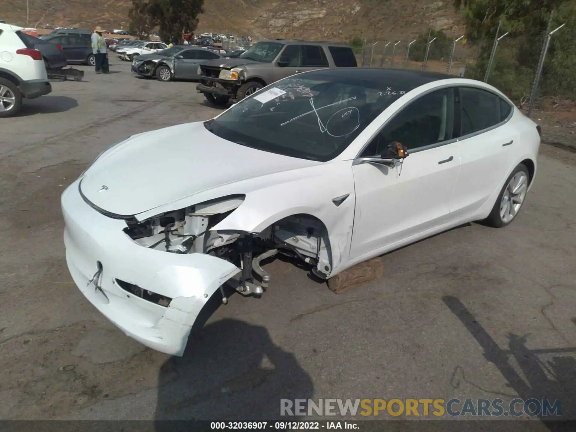 2 Photograph of a damaged car 5YJ3E1EA4KF472535 TESLA MODEL 3 2019