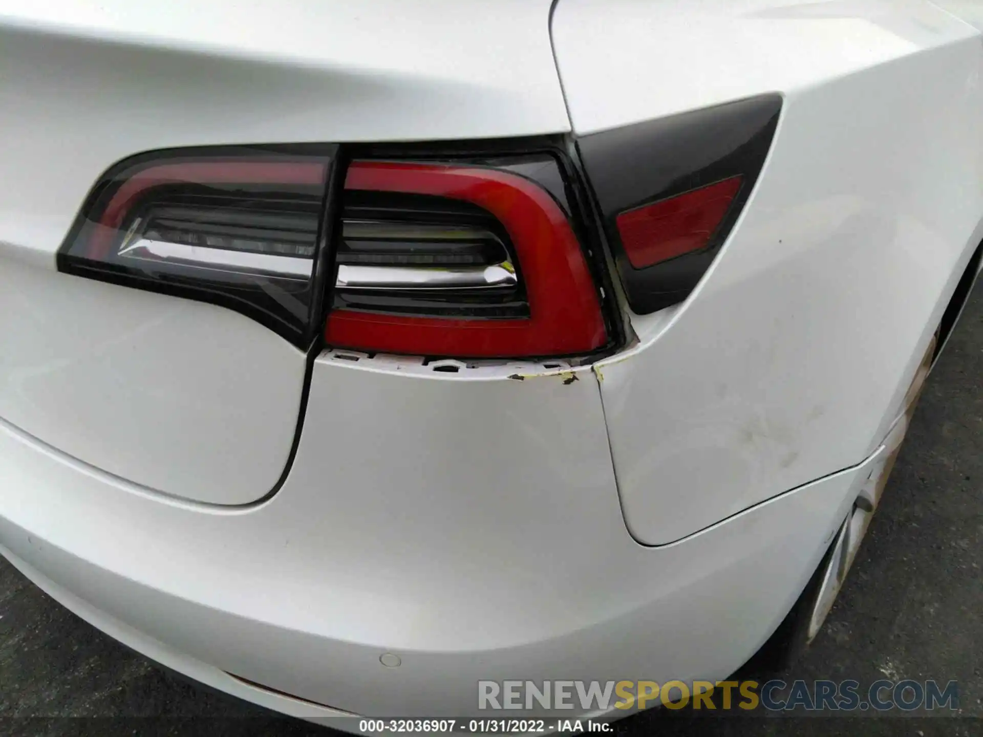 6 Photograph of a damaged car 5YJ3E1EA4KF472535 TESLA MODEL 3 2019