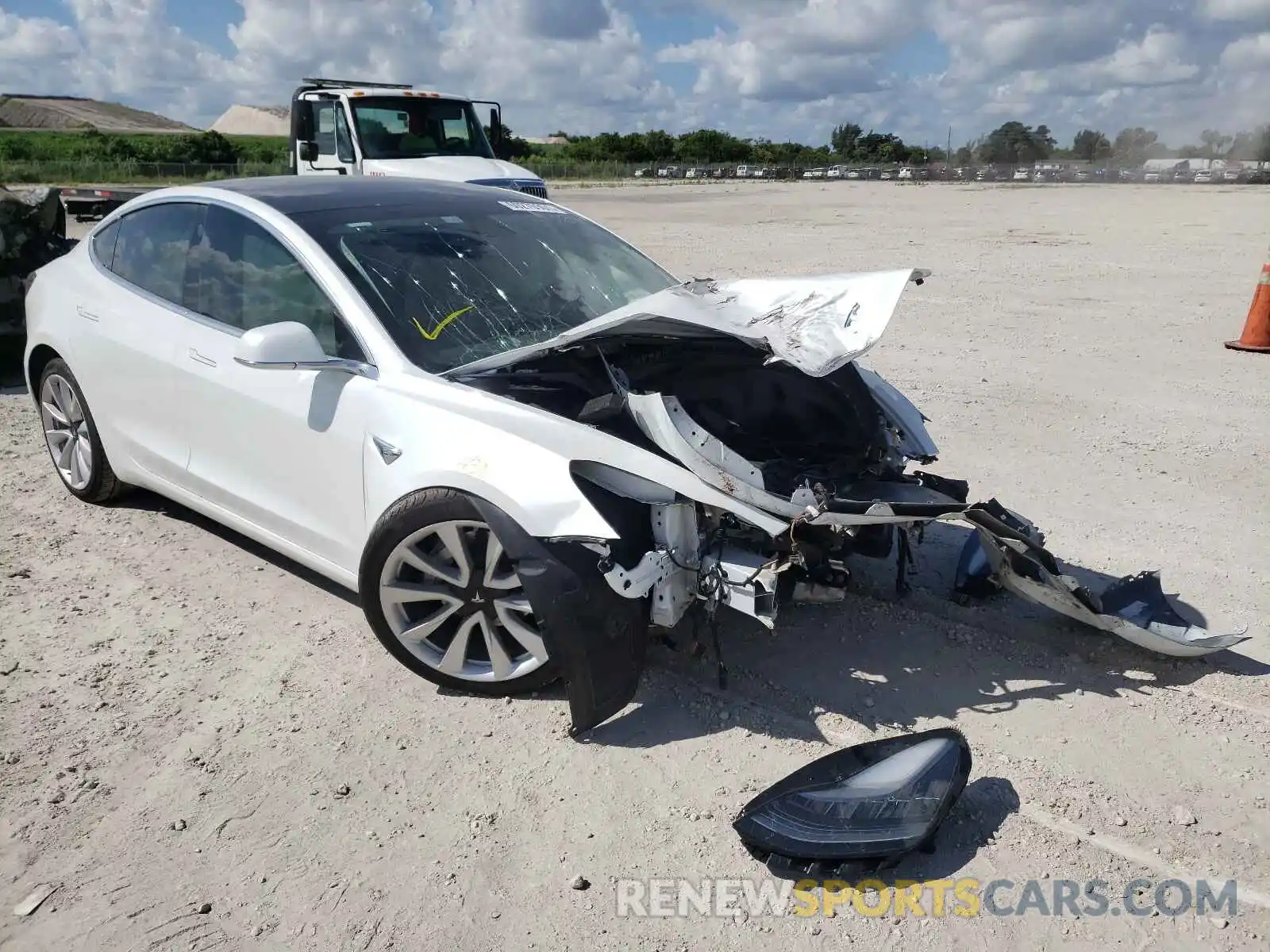 1 Photograph of a damaged car 5YJ3E1EA4KF476388 TESLA MODEL 3 2019