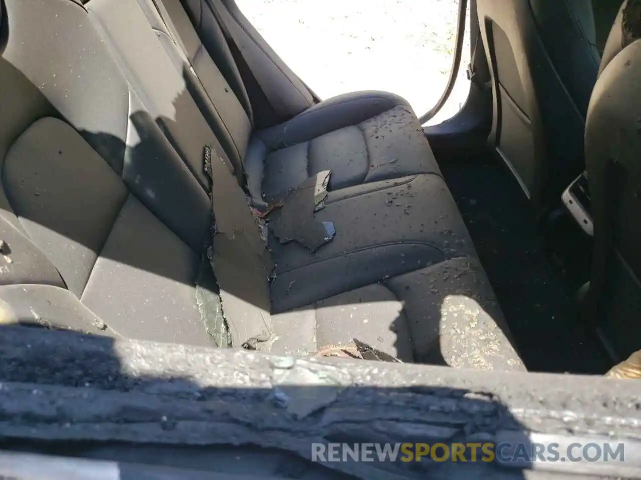 6 Photograph of a damaged car 5YJ3E1EA4KF483566 TESLA MODEL 3 2019