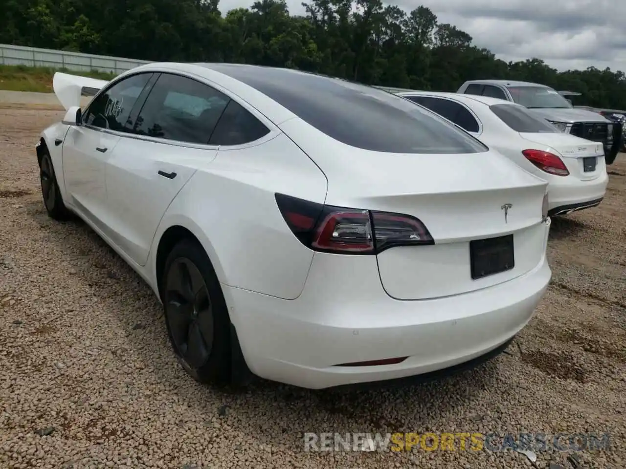 3 Photograph of a damaged car 5YJ3E1EA4KF484460 TESLA MODEL 3 2019