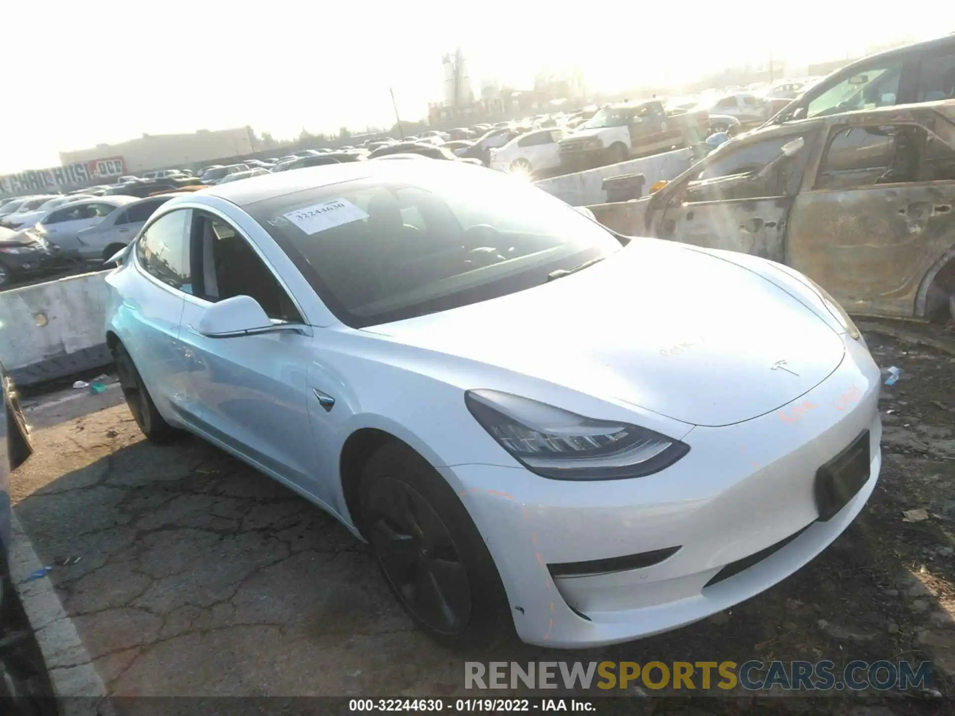 1 Photograph of a damaged car 5YJ3E1EA4KF485897 TESLA MODEL 3 2019