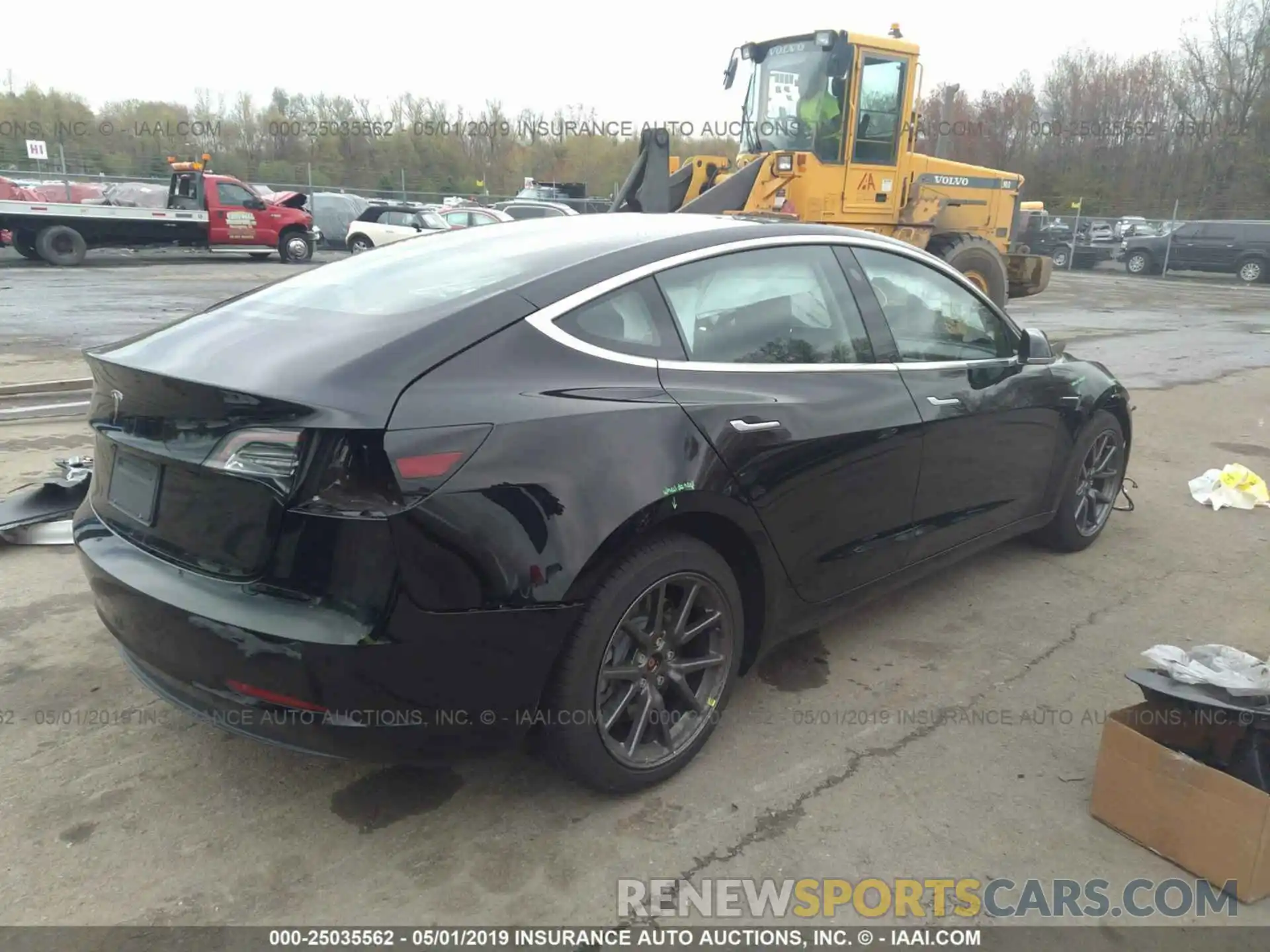 4 Photograph of a damaged car 5YJ3E1EA5KF192980 TESLA MODEL 3 2019