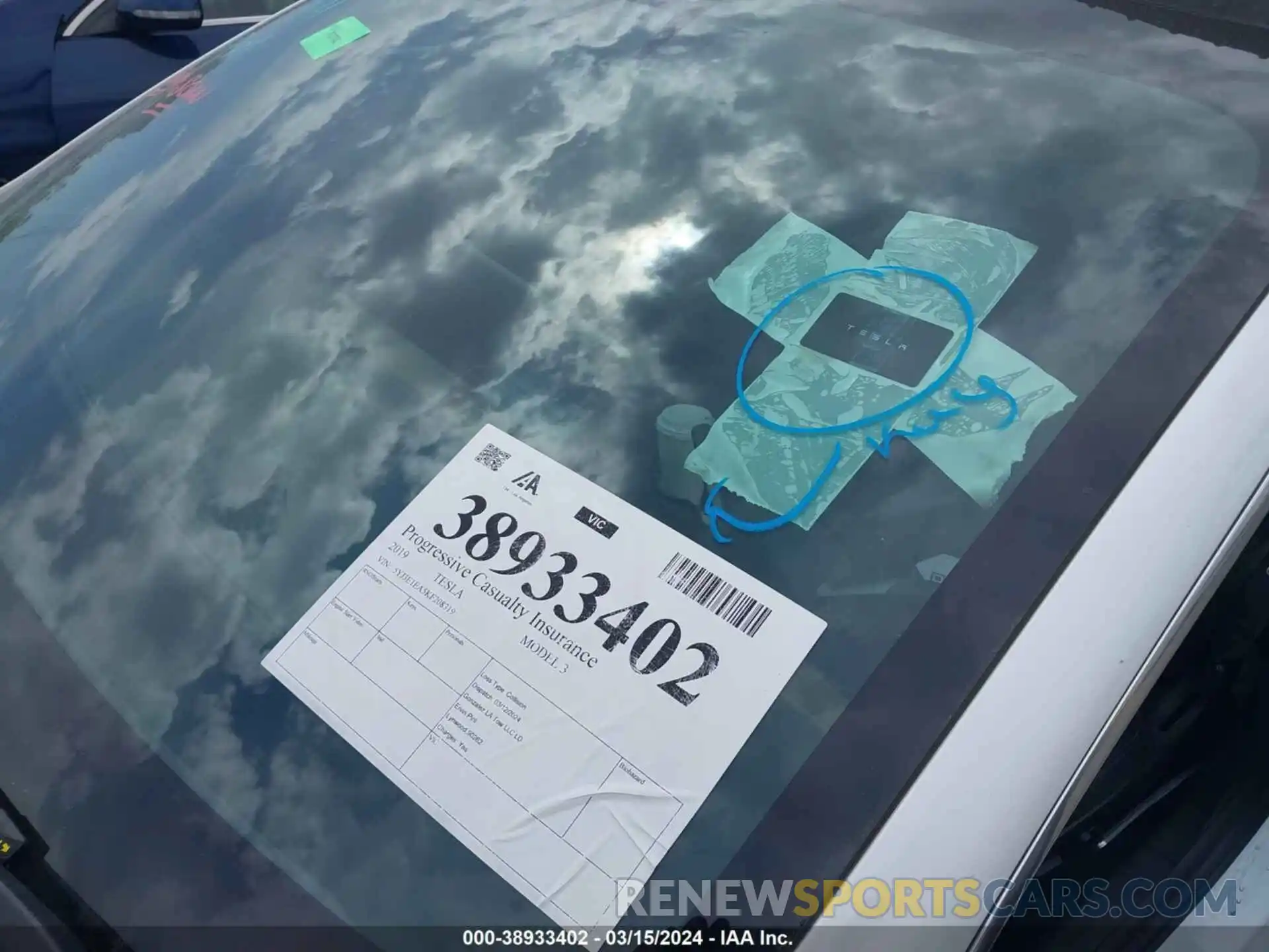 11 Photograph of a damaged car 5YJ3E1EA5KF208319 TESLA MODEL 3 2019