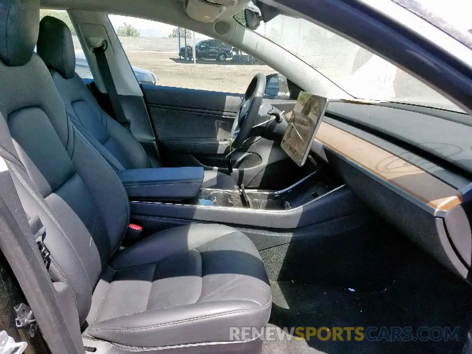 5 Photograph of a damaged car 5YJ3E1EA5KF296594 TESLA MODEL 3 2019