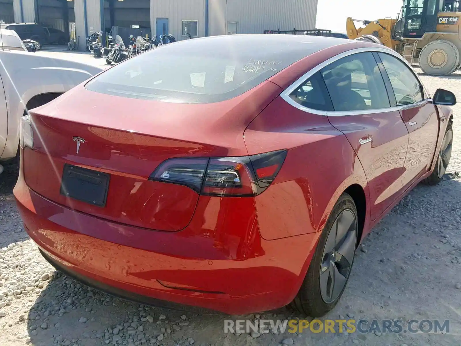 4 Фотография поврежденного автомобиля 5YJ3E1EA5KF298958 TESLA MODEL 3 2019