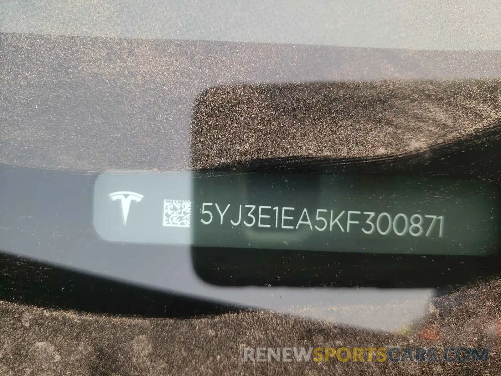 10 Photograph of a damaged car 5YJ3E1EA5KF300871 TESLA MODEL 3 2019