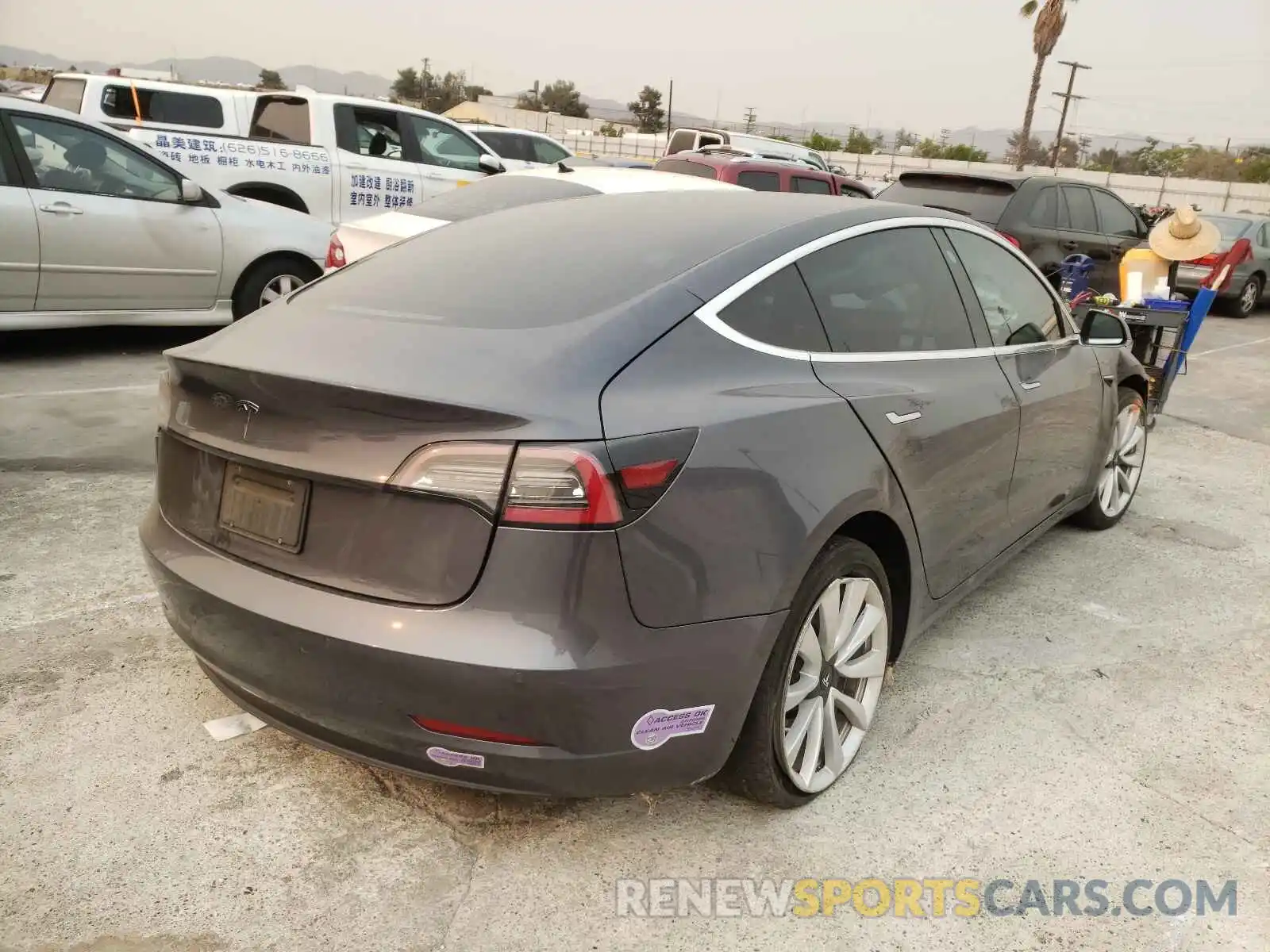 4 Фотография поврежденного автомобиля 5YJ3E1EA5KF300871 TESLA MODEL 3 2019