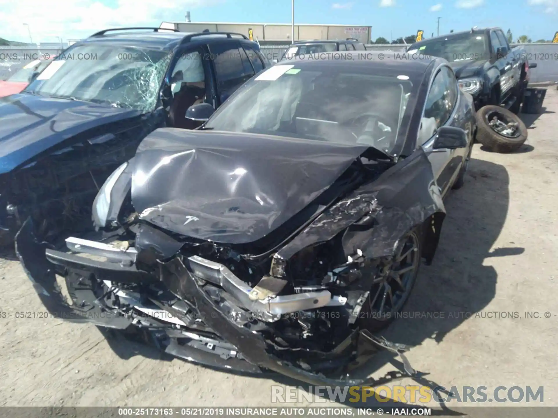 6 Photograph of a damaged car 5YJ3E1EA5KF304306 TESLA MODEL 3 2019