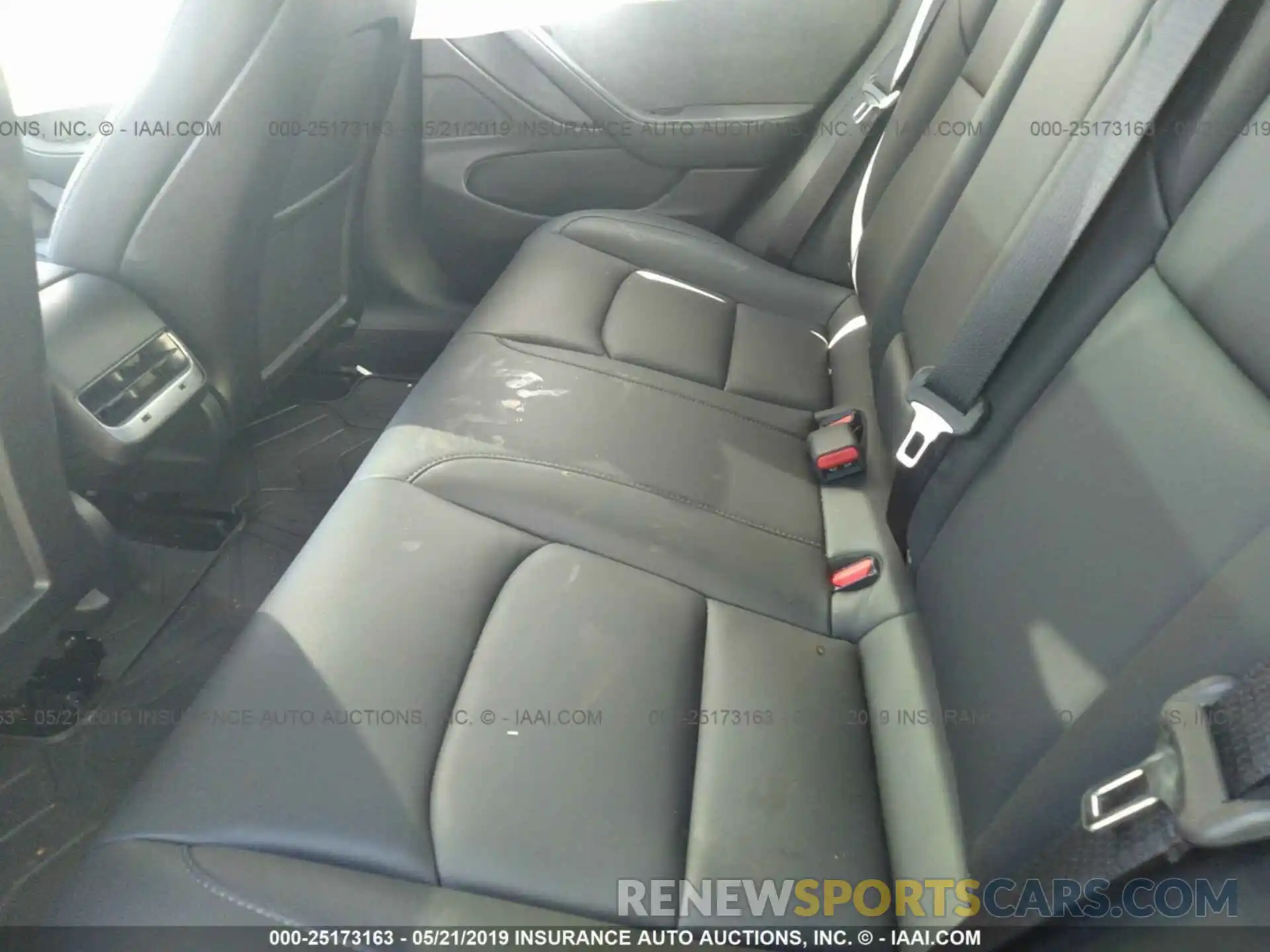 8 Photograph of a damaged car 5YJ3E1EA5KF304306 TESLA MODEL 3 2019