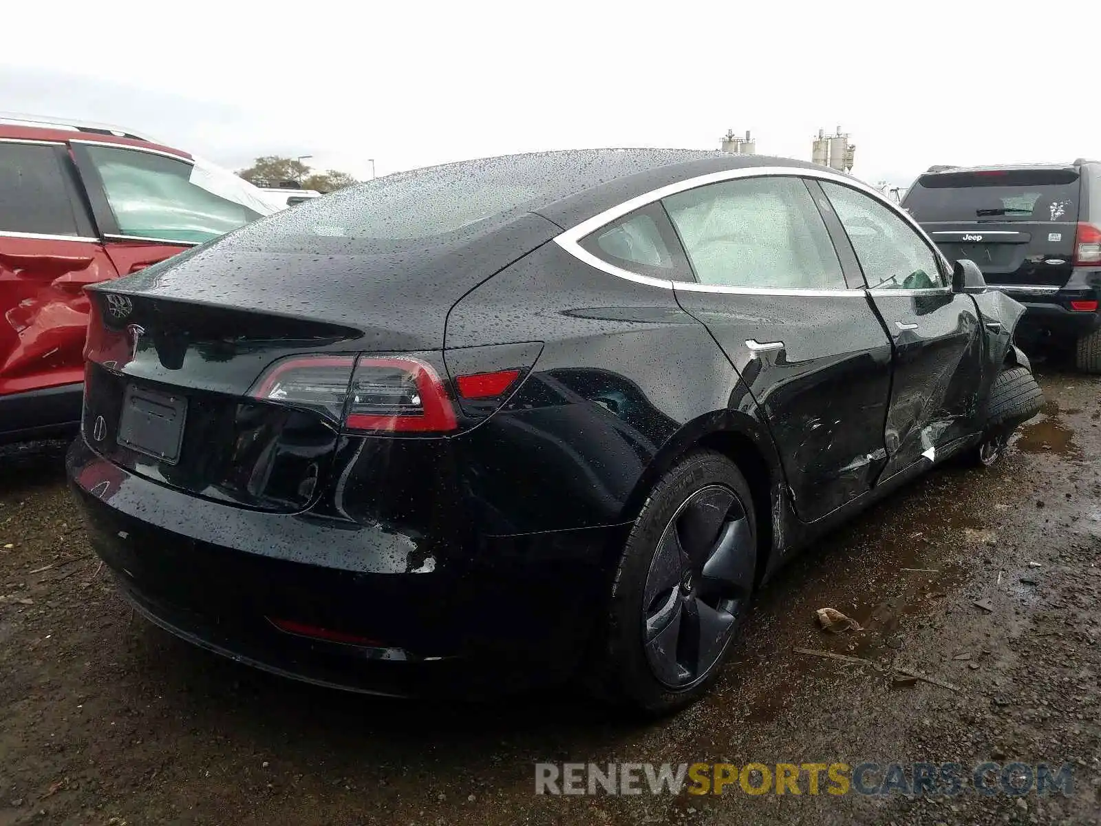 4 Photograph of a damaged car 5YJ3E1EA5KF304886 TESLA MODEL 3 2019