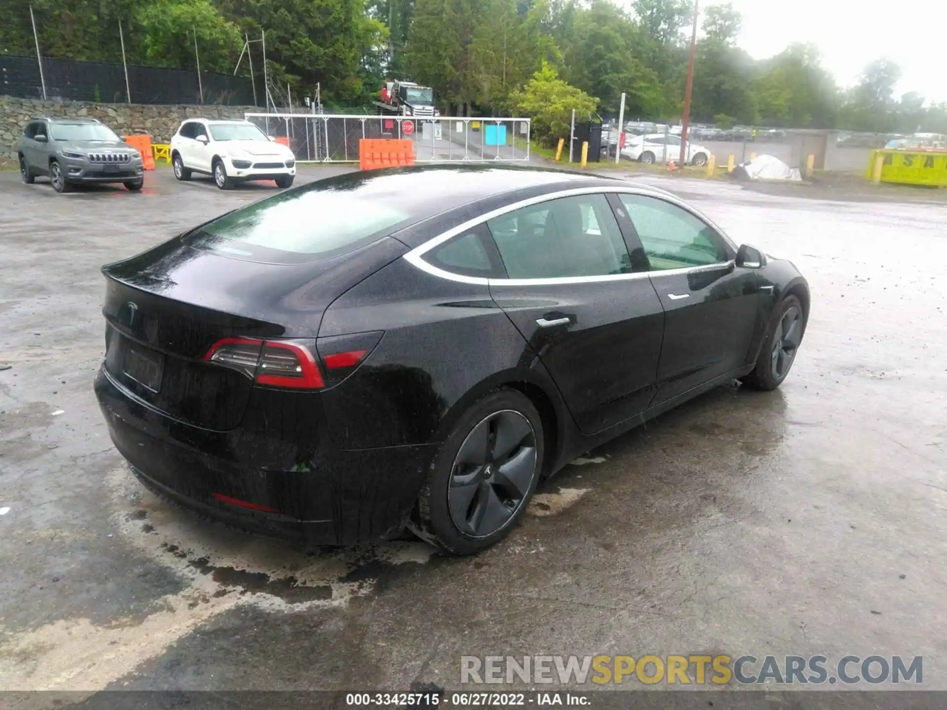 4 Фотография поврежденного автомобиля 5YJ3E1EA5KF306525 TESLA MODEL 3 2019