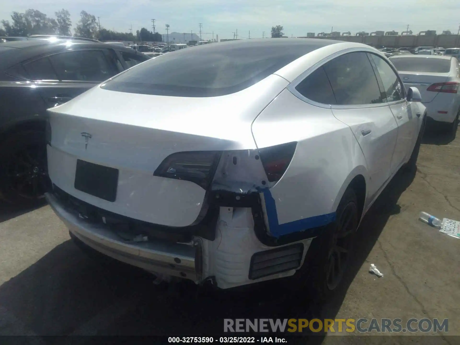 4 Photograph of a damaged car 5YJ3E1EA5KF309845 TESLA MODEL 3 2019