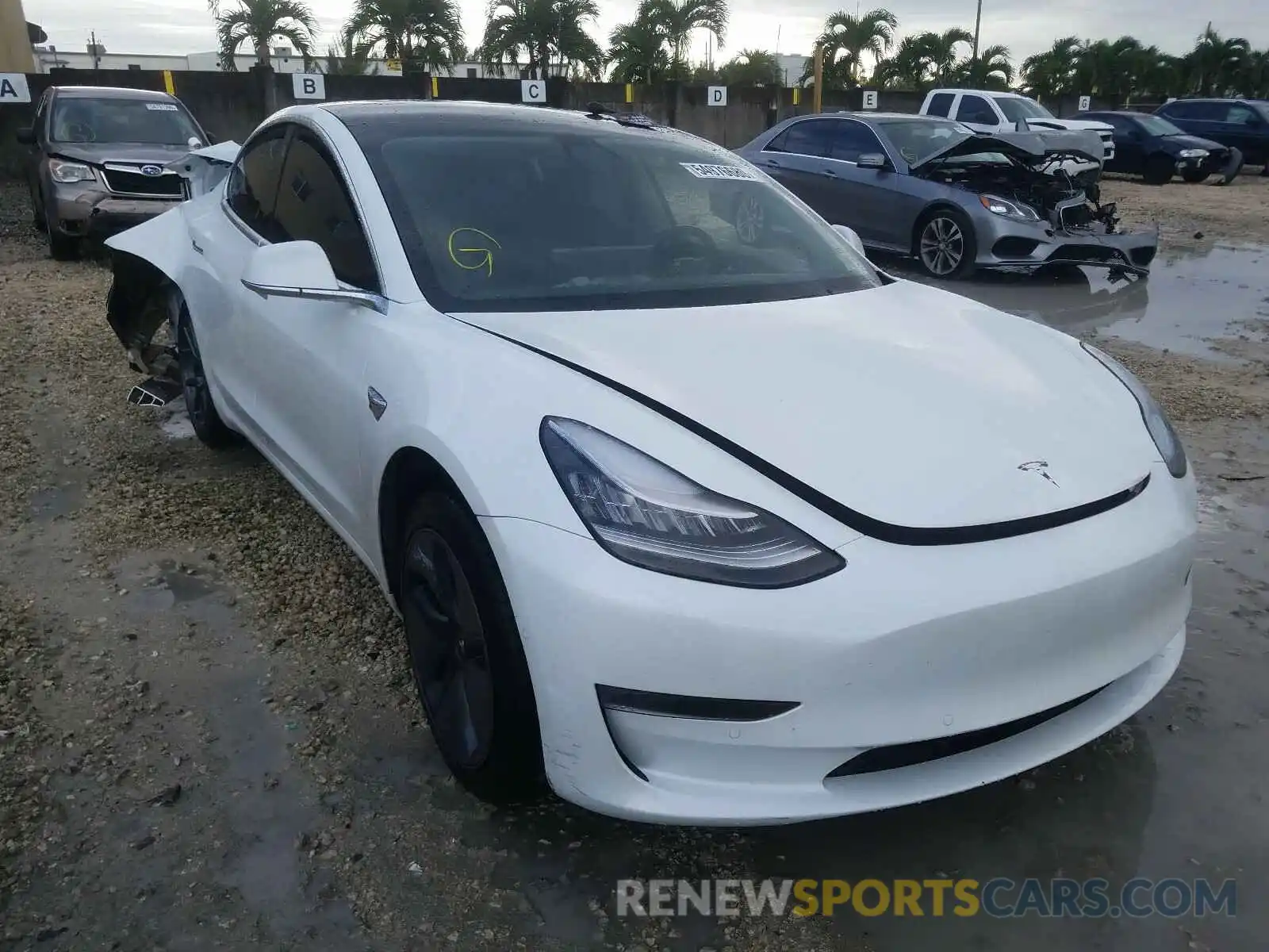 1 Photograph of a damaged car 5YJ3E1EA5KF310526 TESLA MODEL 3 2019