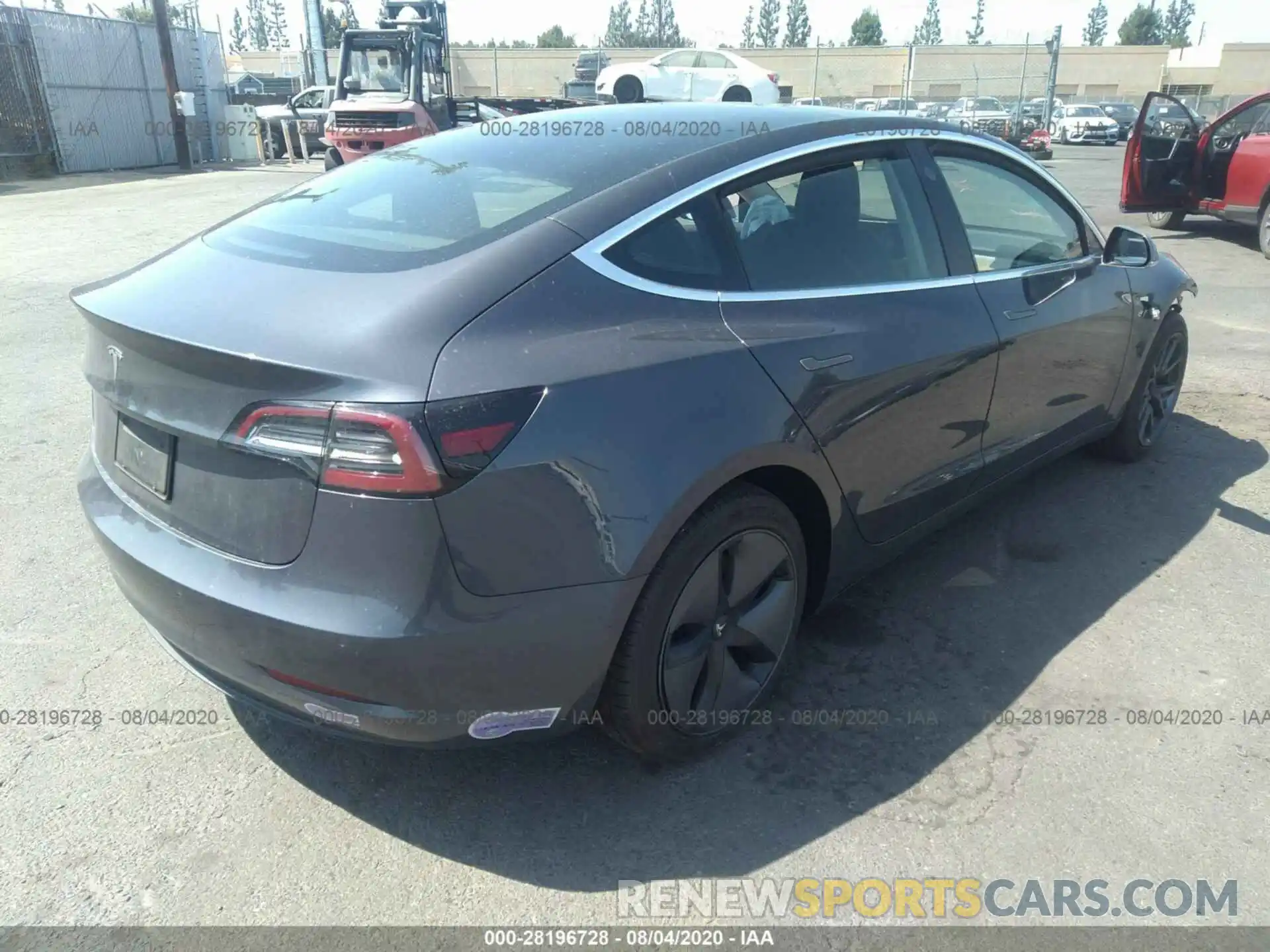 4 Фотография поврежденного автомобиля 5YJ3E1EA5KF325527 TESLA MODEL 3 2019