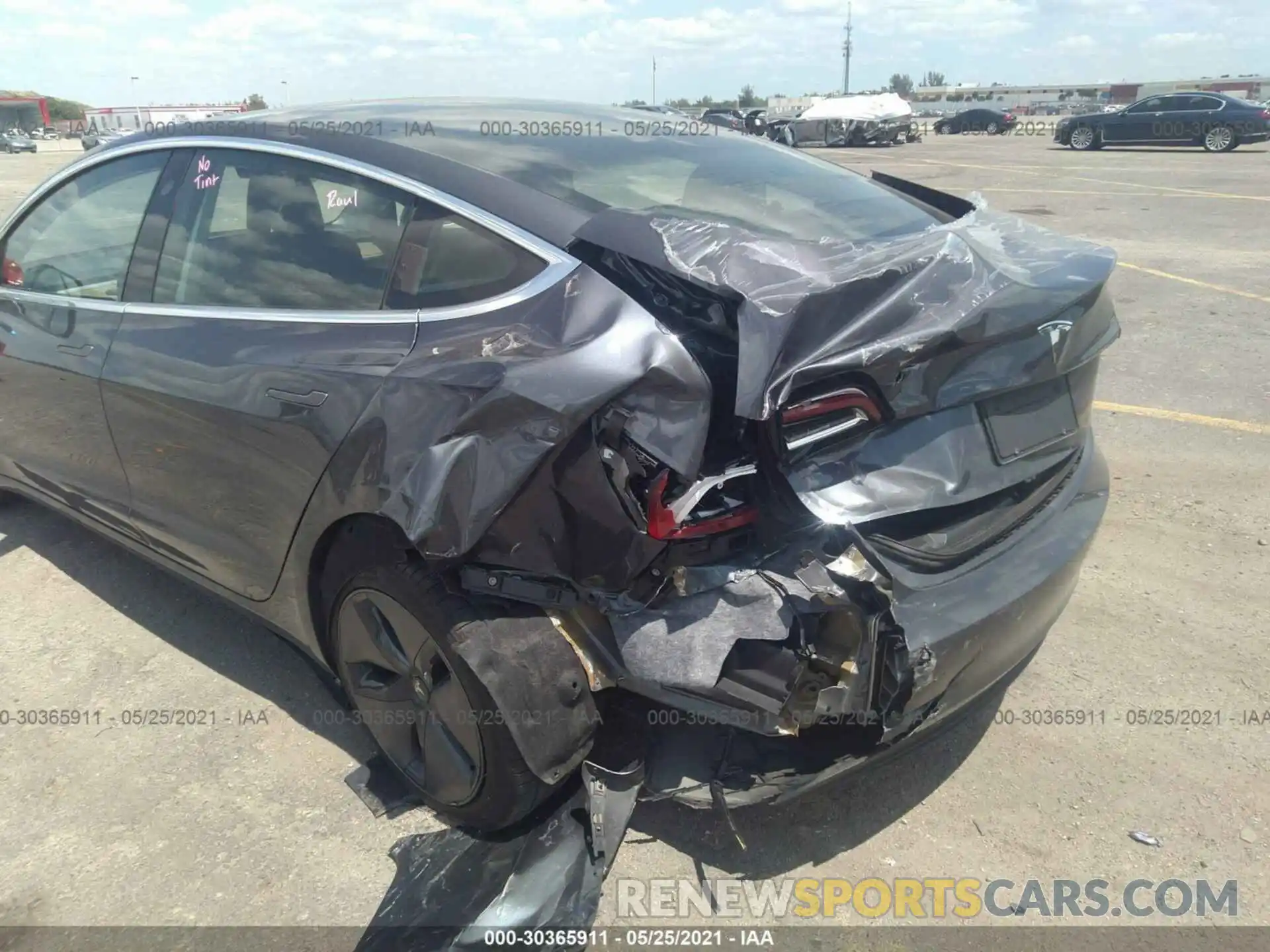 6 Photograph of a damaged car 5YJ3E1EA5KF396257 TESLA MODEL 3 2019