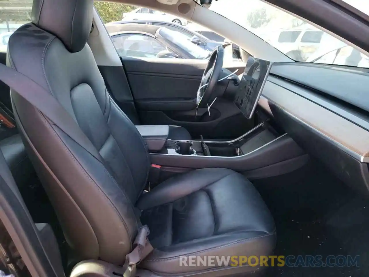 5 Photograph of a damaged car 5YJ3E1EA5KF398168 TESLA MODEL 3 2019