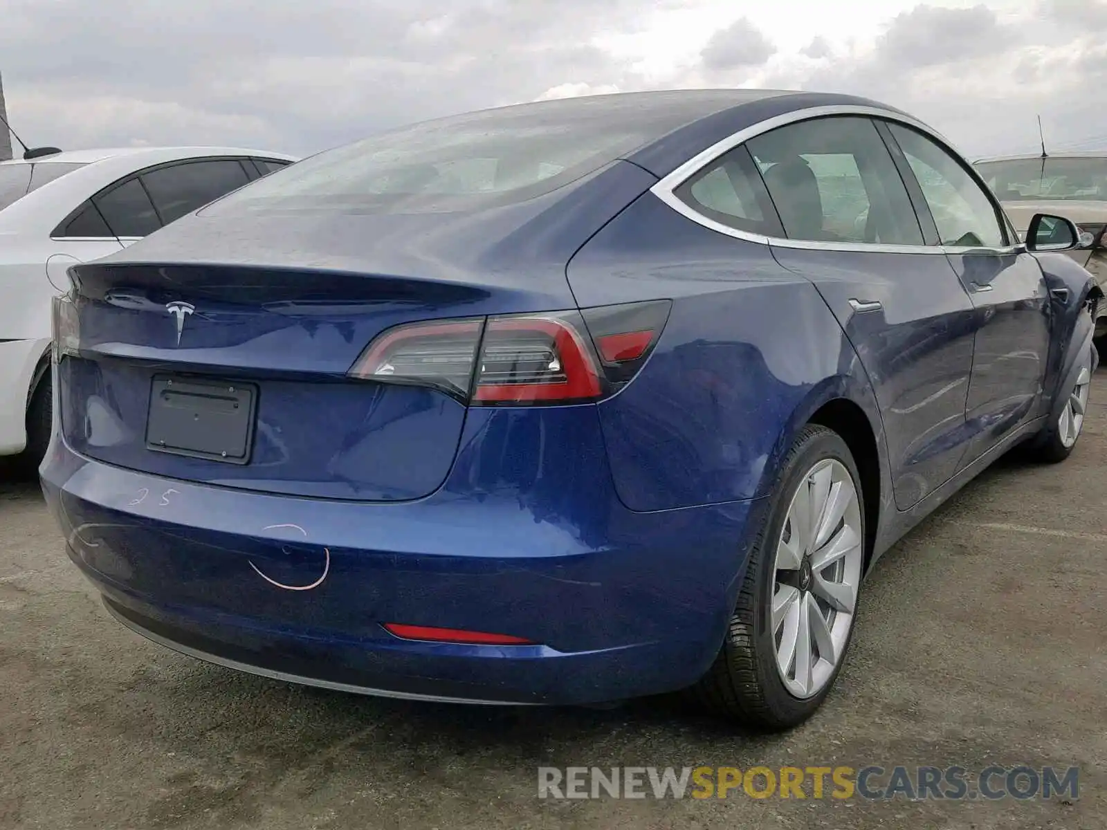 4 Фотография поврежденного автомобиля 5YJ3E1EA5KF402218 TESLA MODEL 3 2019