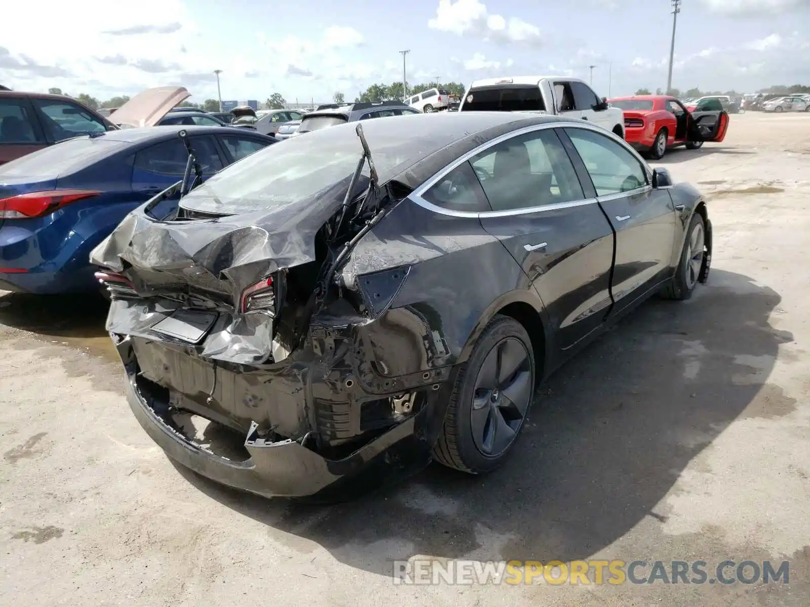 4 Photograph of a damaged car 5YJ3E1EA5KF410528 TESLA MODEL 3 2019