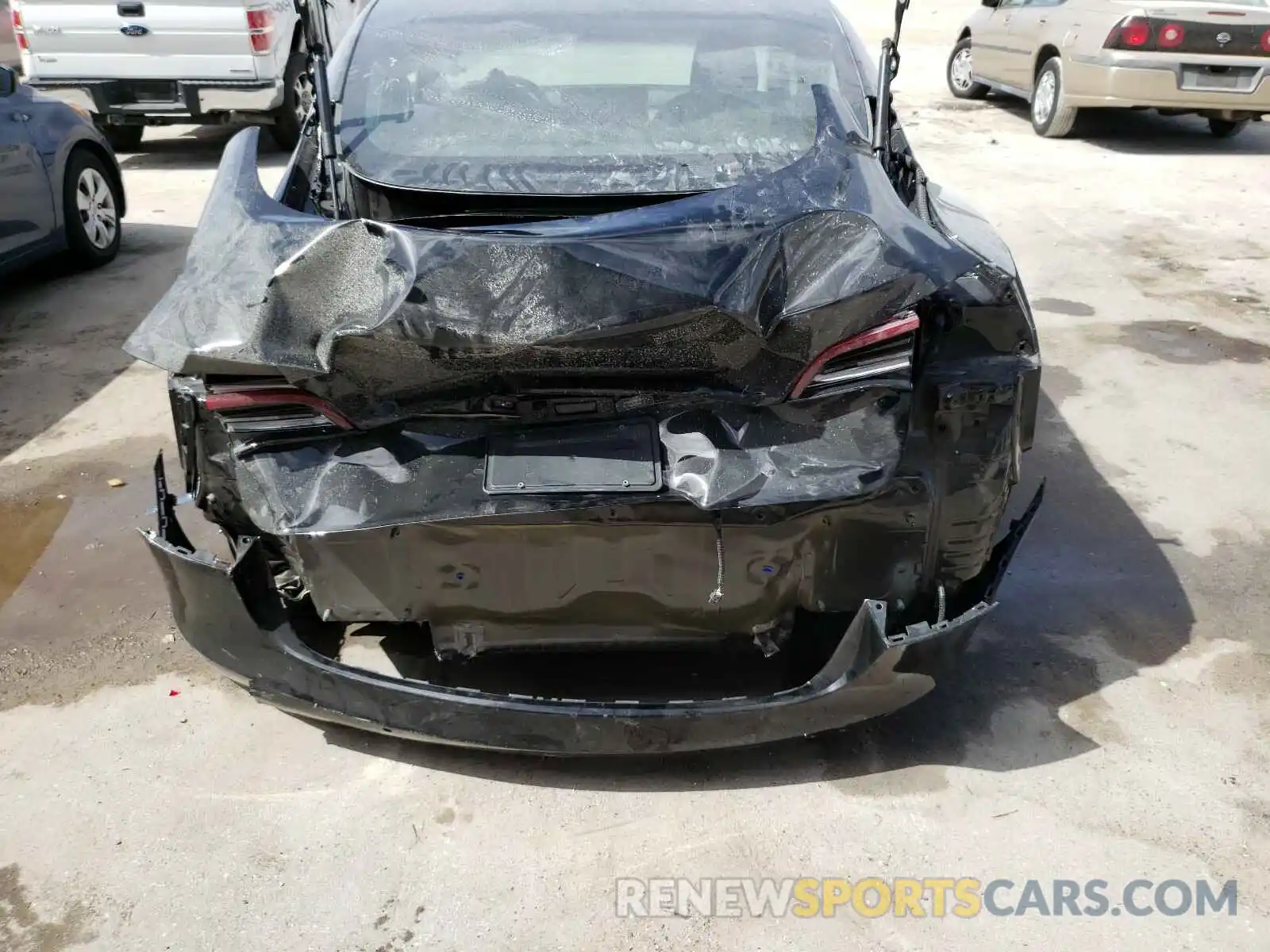 9 Photograph of a damaged car 5YJ3E1EA5KF410528 TESLA MODEL 3 2019