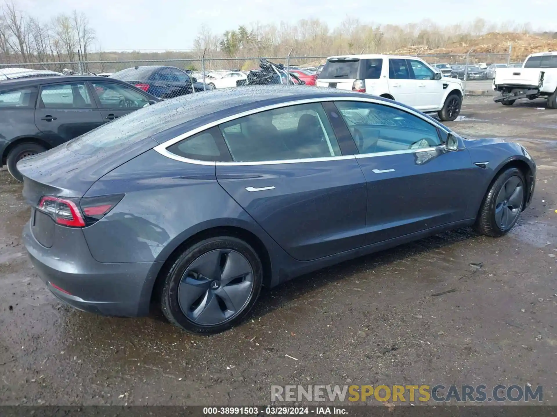 4 Фотография поврежденного автомобиля 5YJ3E1EA5KF411002 TESLA MODEL 3 2019