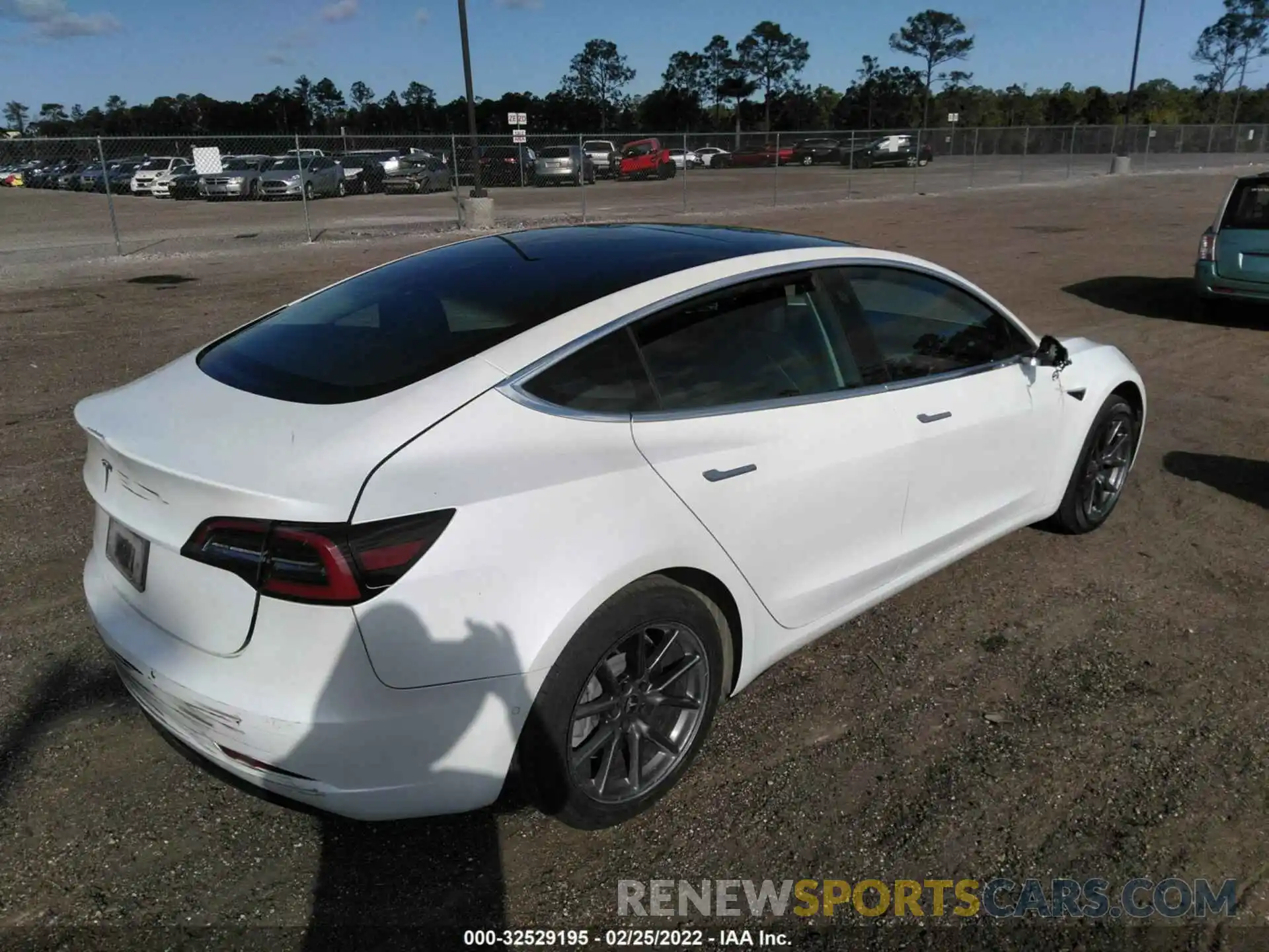 4 Photograph of a damaged car 5YJ3E1EA5KF411999 TESLA MODEL 3 2019