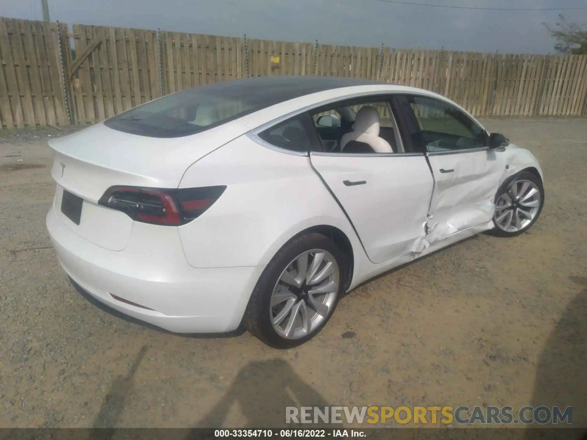 4 Photograph of a damaged car 5YJ3E1EA5KF432173 TESLA MODEL 3 2019