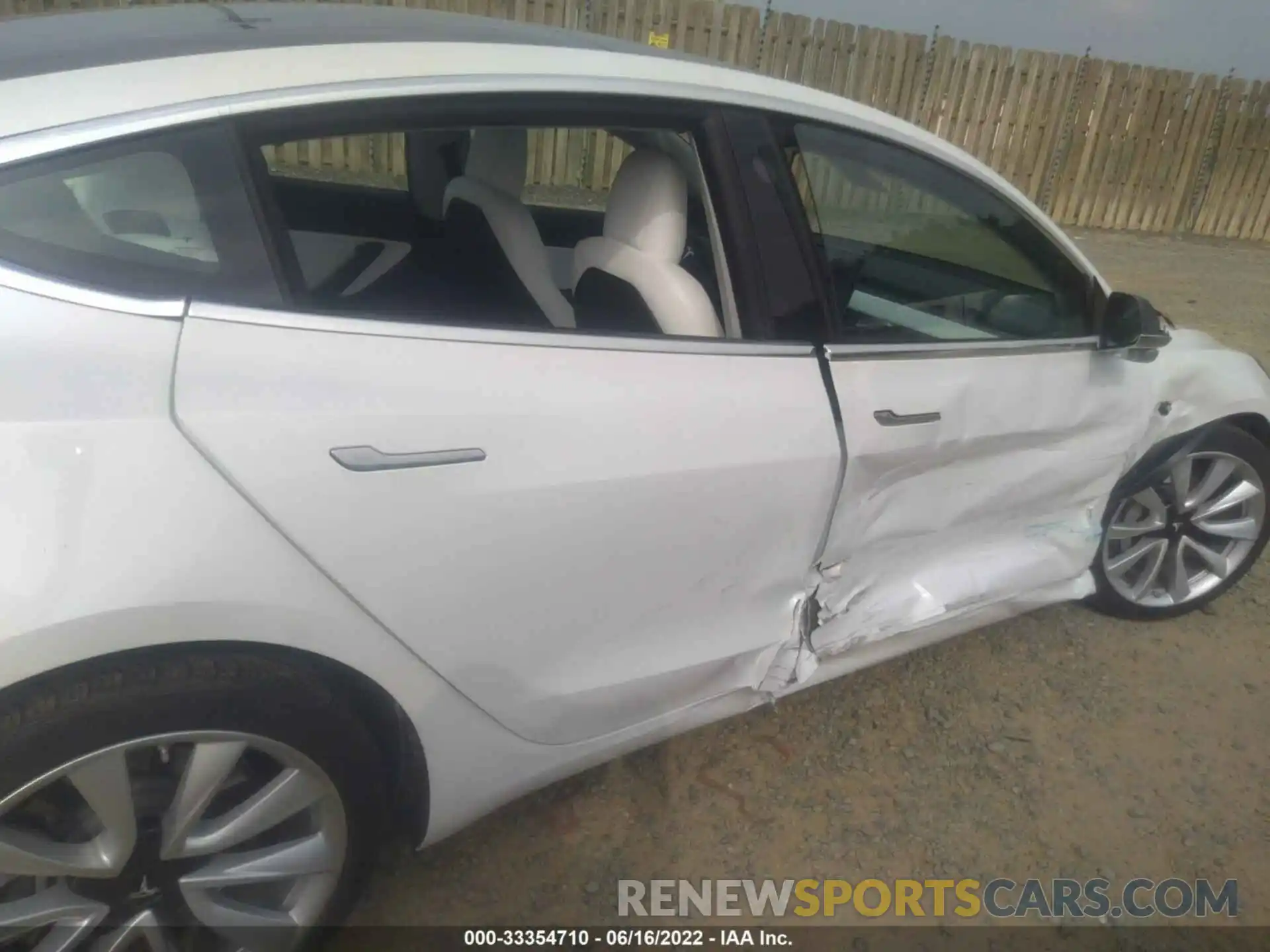 6 Photograph of a damaged car 5YJ3E1EA5KF432173 TESLA MODEL 3 2019