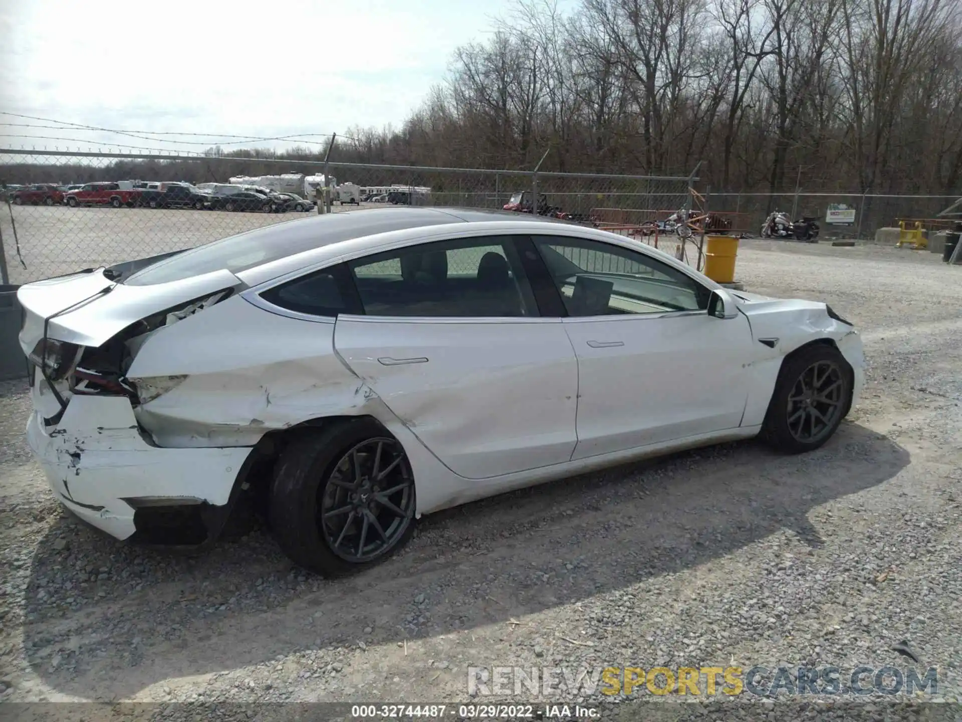 6 Photograph of a damaged car 5YJ3E1EA5KF436529 TESLA MODEL 3 2019