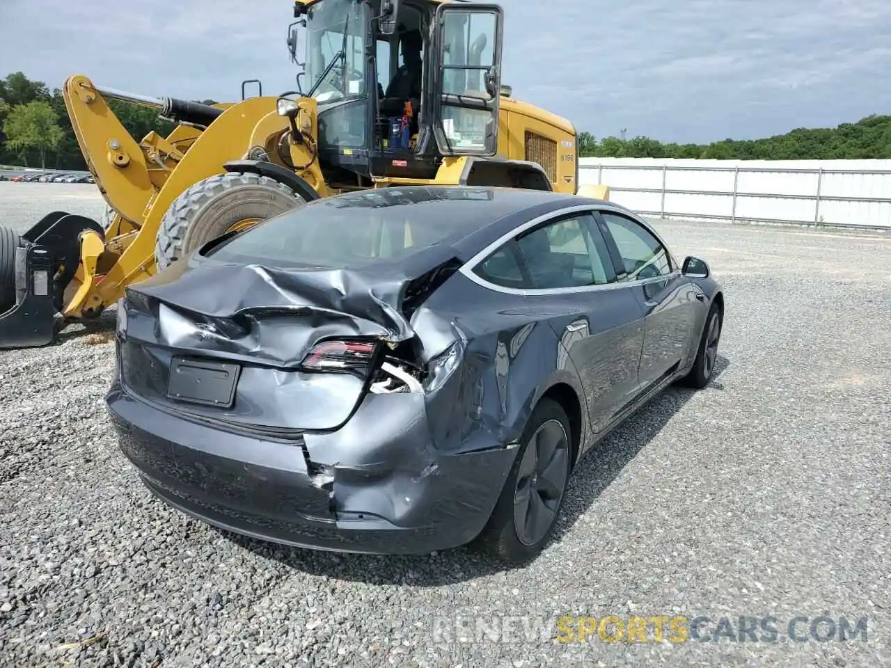 4 Photograph of a damaged car 5YJ3E1EA5KF447398 TESLA MODEL 3 2019