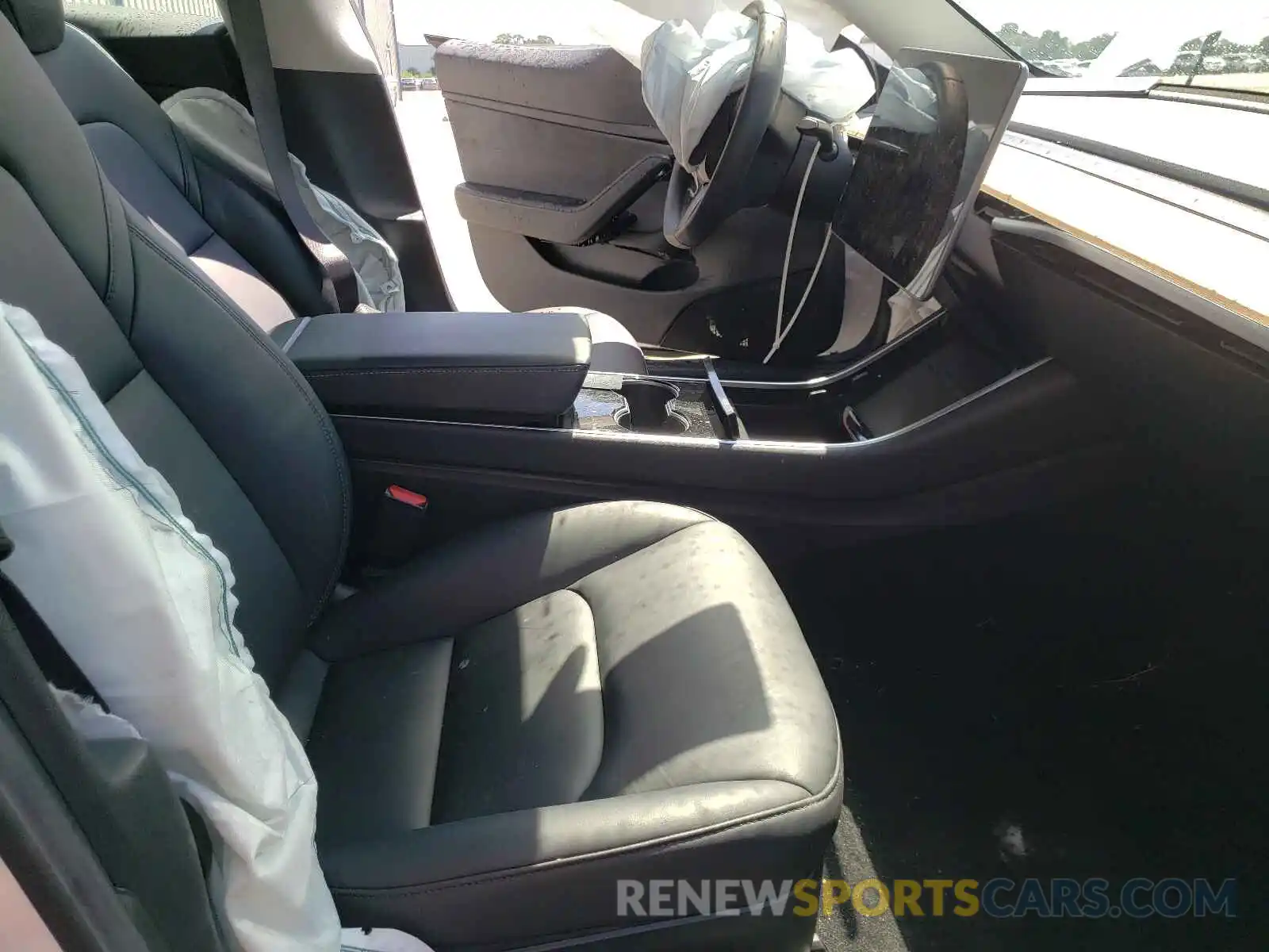 5 Photograph of a damaged car 5YJ3E1EA5KF484080 TESLA MODEL 3 2019