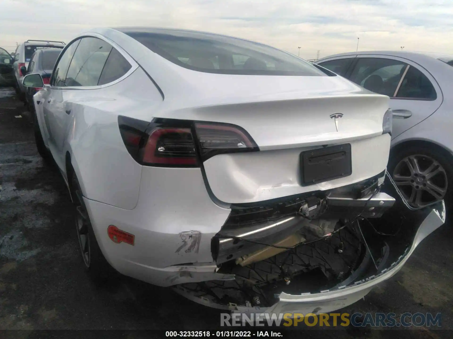 3 Photograph of a damaged car 5YJ3E1EA5KF485942 TESLA MODEL 3 2019