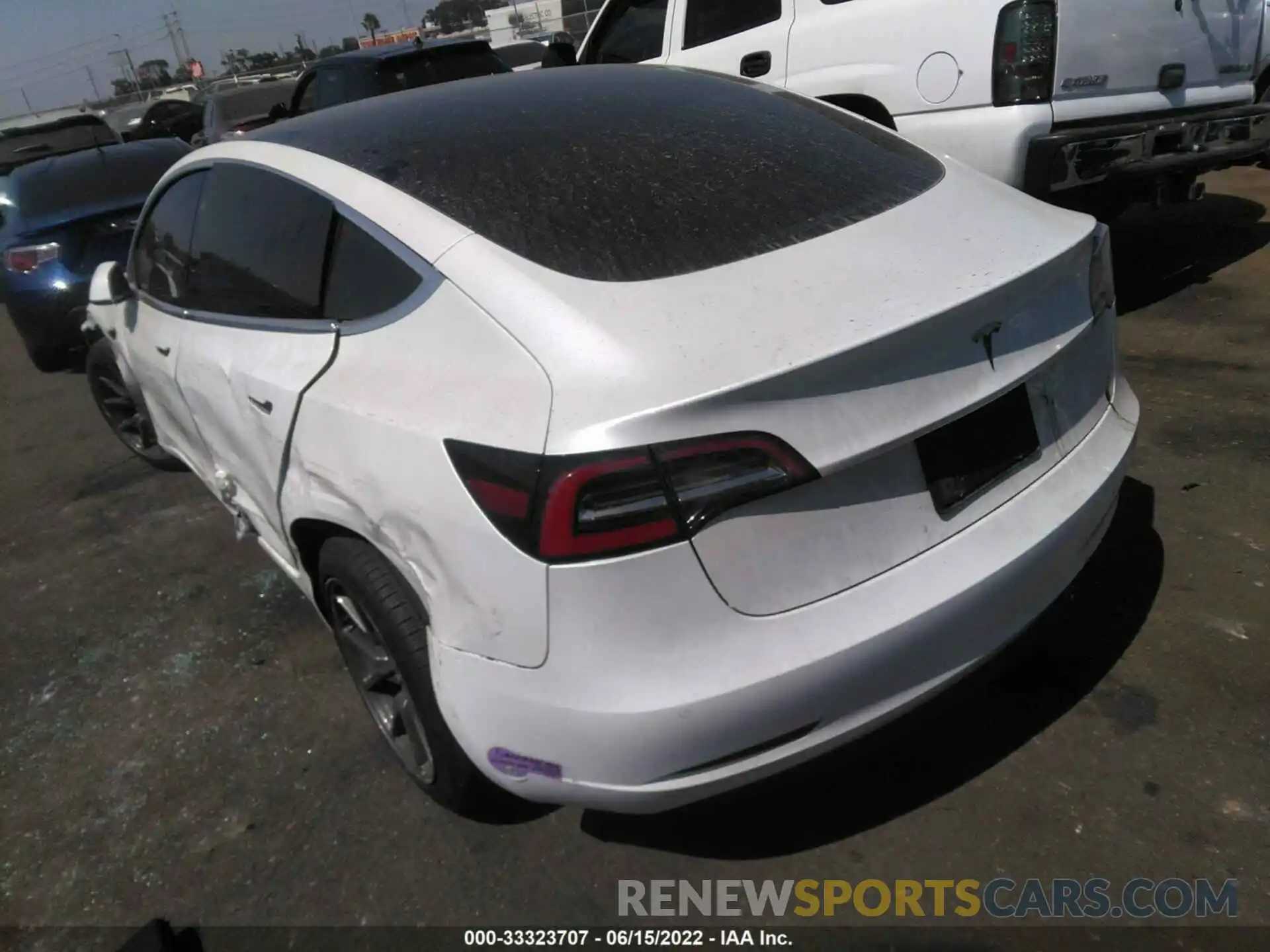 3 Photograph of a damaged car 5YJ3E1EA5KF504005 TESLA MODEL 3 2019