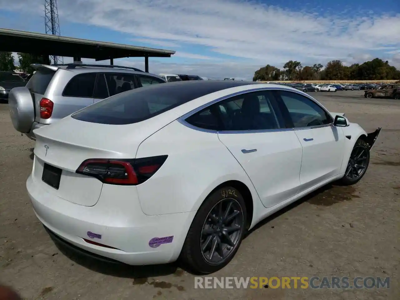 4 Photograph of a damaged car 5YJ3E1EA6KF190591 TESLA MODEL 3 2019