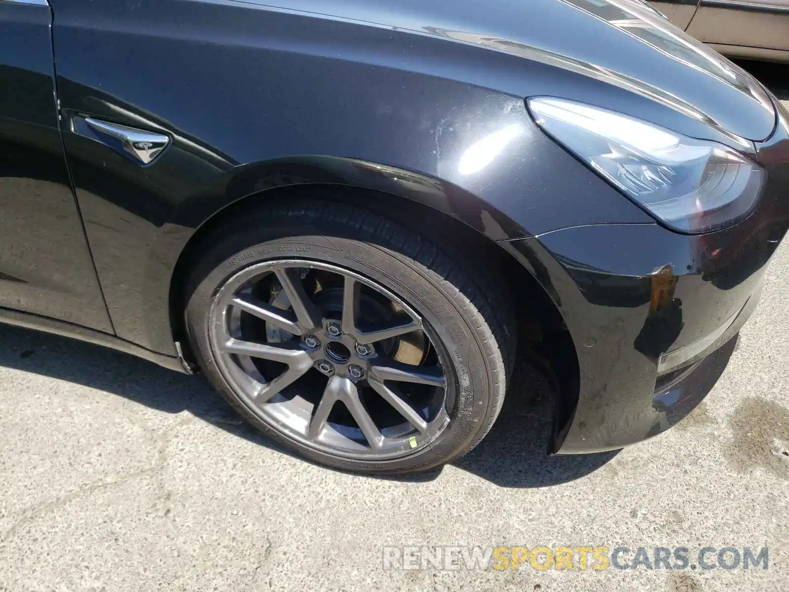 9 Photograph of a damaged car 5YJ3E1EA6KF193085 TESLA MODEL 3 2019