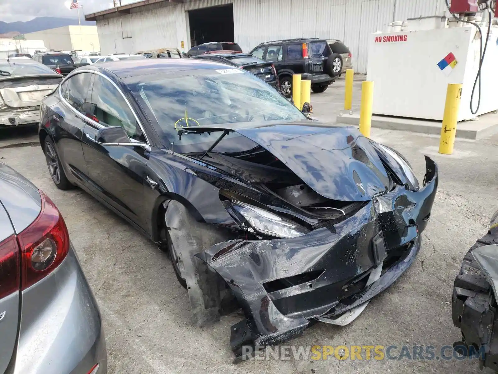 1 Photograph of a damaged car 5YJ3E1EA6KF198755 TESLA MODEL 3 2019