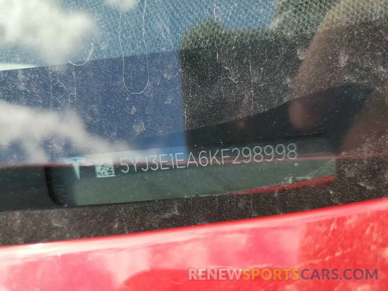 10 Photograph of a damaged car 5YJ3E1EA6KF298998 TESLA MODEL 3 2019