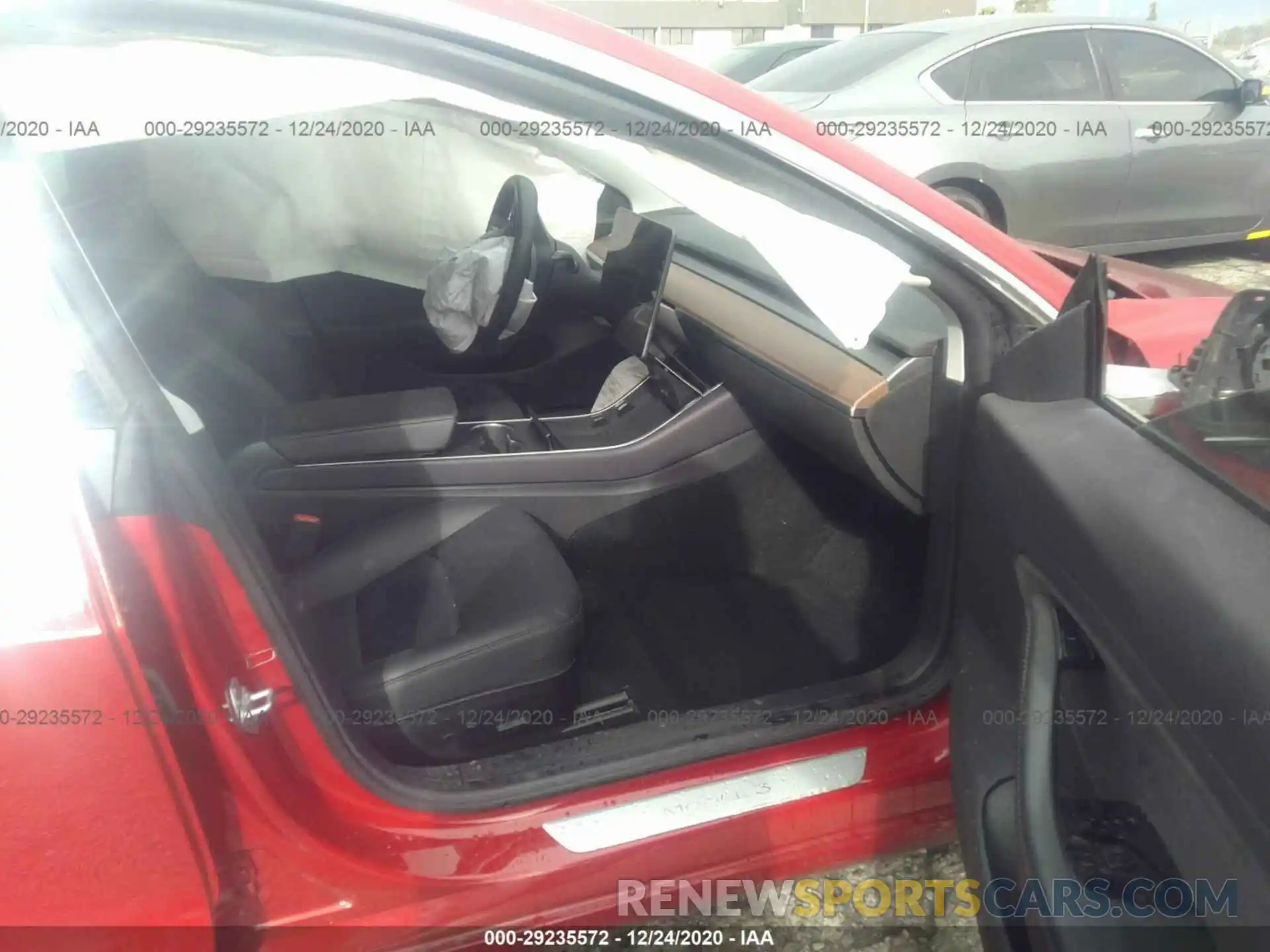 5 Photograph of a damaged car 5YJ3E1EA6KF299018 TESLA MODEL 3 2019