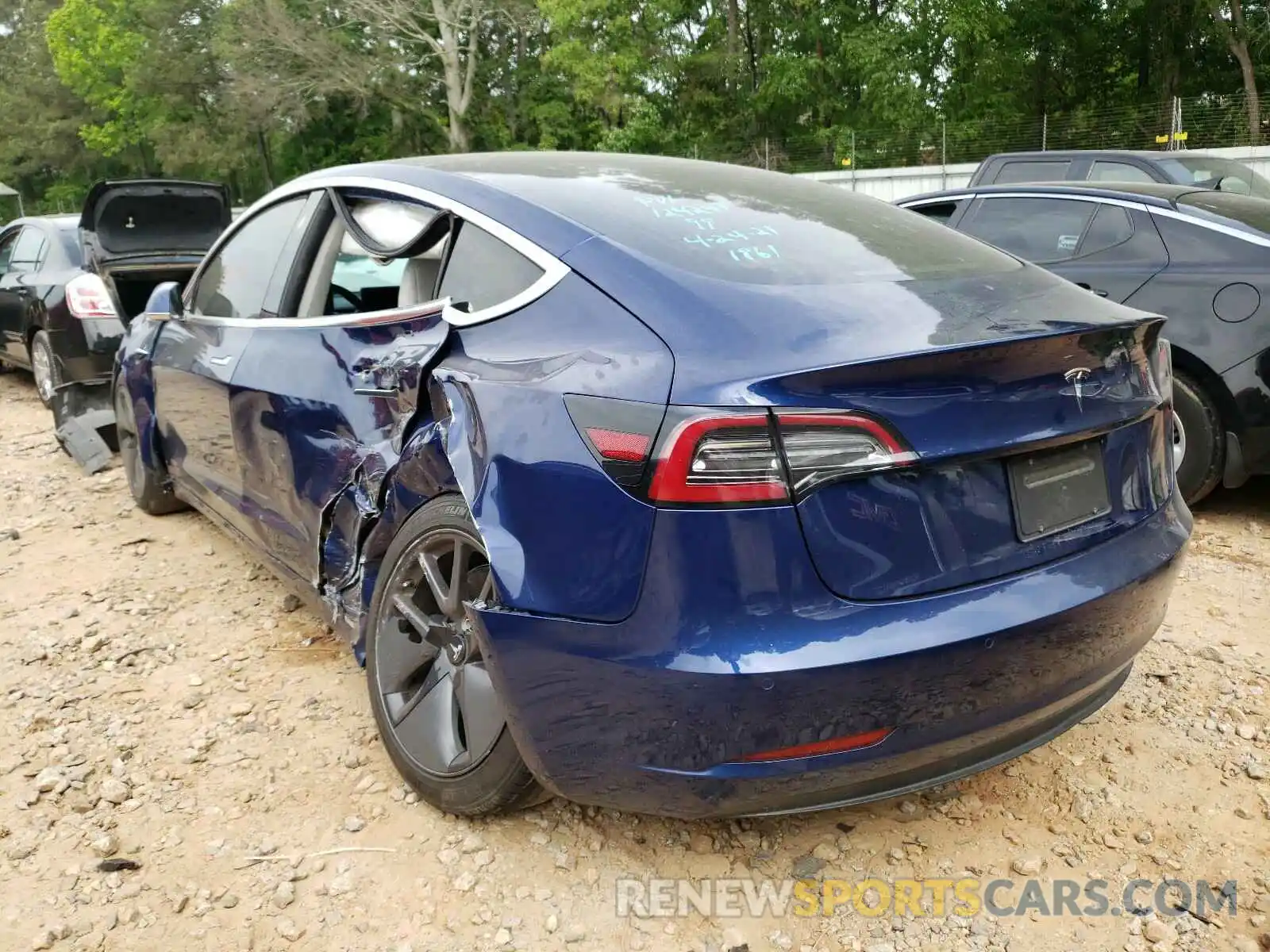 3 Photograph of a damaged car 5YJ3E1EA6KF301916 TESLA MODEL 3 2019