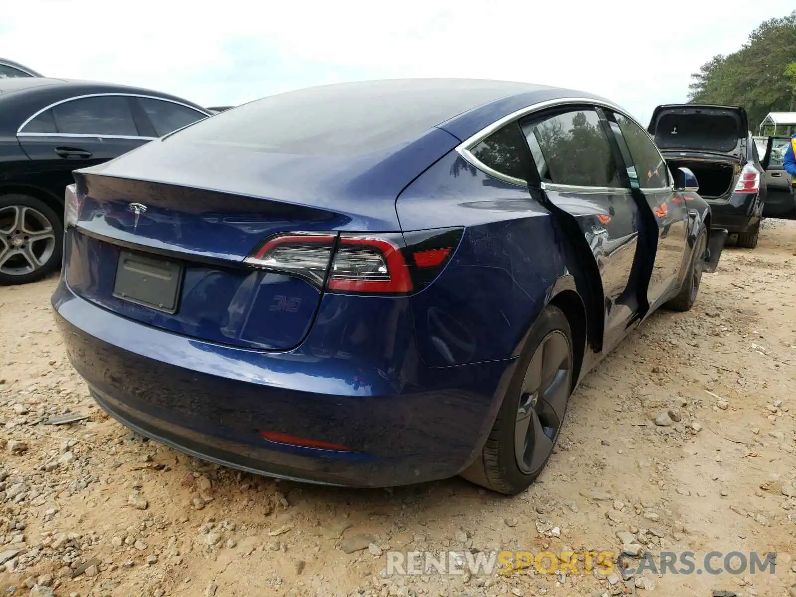 4 Фотография поврежденного автомобиля 5YJ3E1EA6KF301916 TESLA MODEL 3 2019