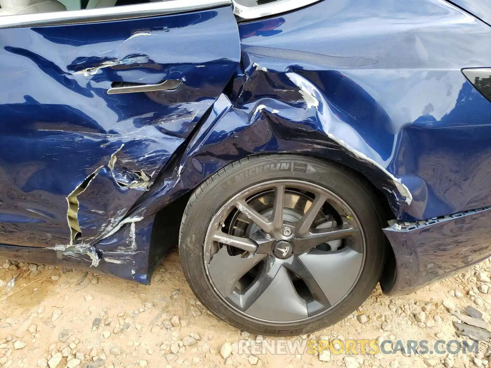 9 Photograph of a damaged car 5YJ3E1EA6KF301916 TESLA MODEL 3 2019